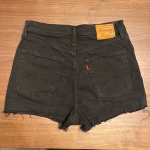 Levi’s ribcage black denim shorts - button fly - high rise booty - size 28